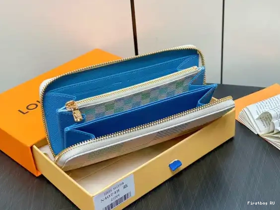 First bag ru LOUIS WALLET-19.5*10.5*2.5 cm VUITTON ZIPPY 0702
